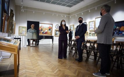Зеленский анонсировал реставрацию Одесского национального художественного музея
