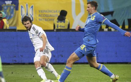 "Це жах, потрібно щось робити": футболісти збірної України поскаржилися на стан газону після нічиєї з боснійцями