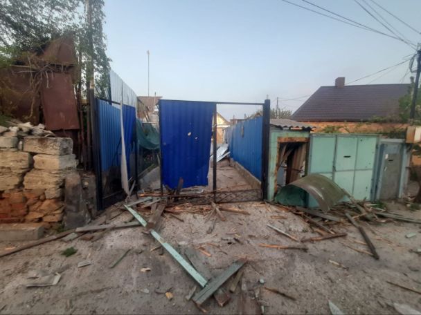 Руйнування в Нікополі внаслідок обстрілу / © Сергій Лисак, голова Дніпропетровської ОВА.