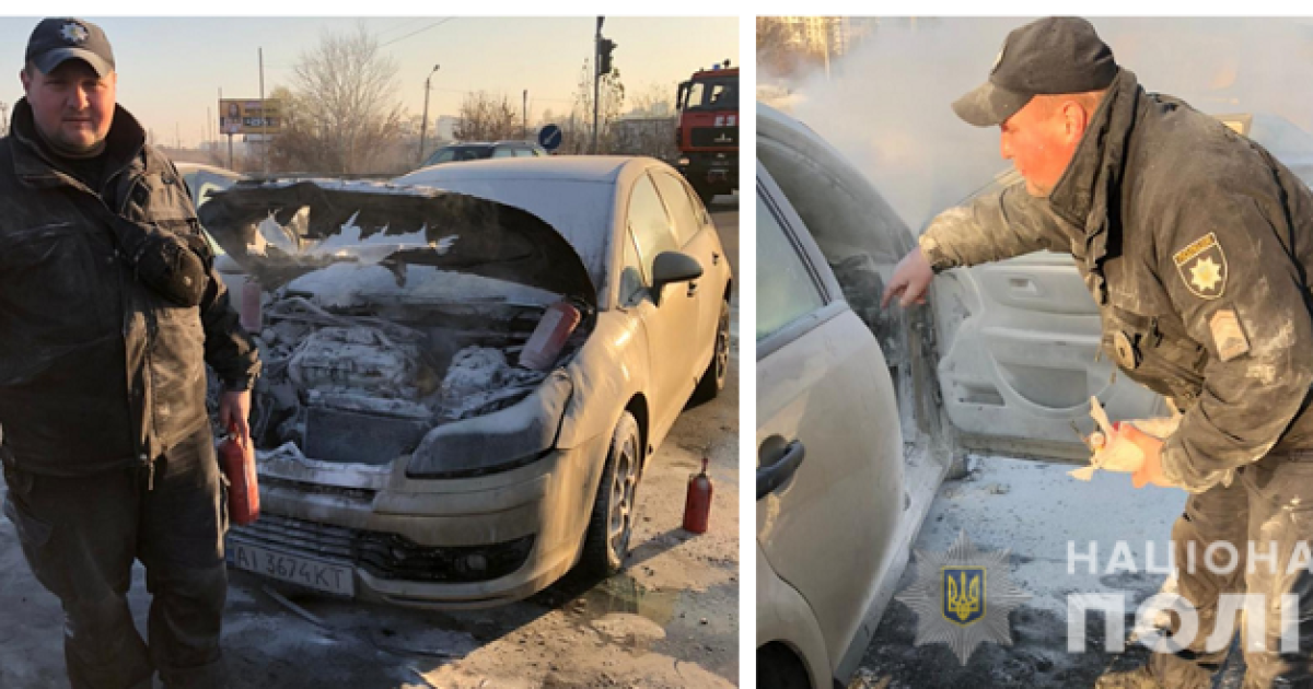 У Києві на Харківському шосе автомобіль спалахнув просто на ходу