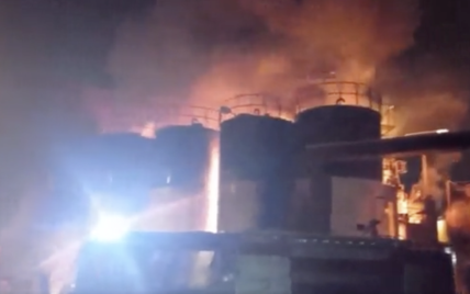 Новая "бавовна" в Иране: горит нефтеперерабатывающий завод
