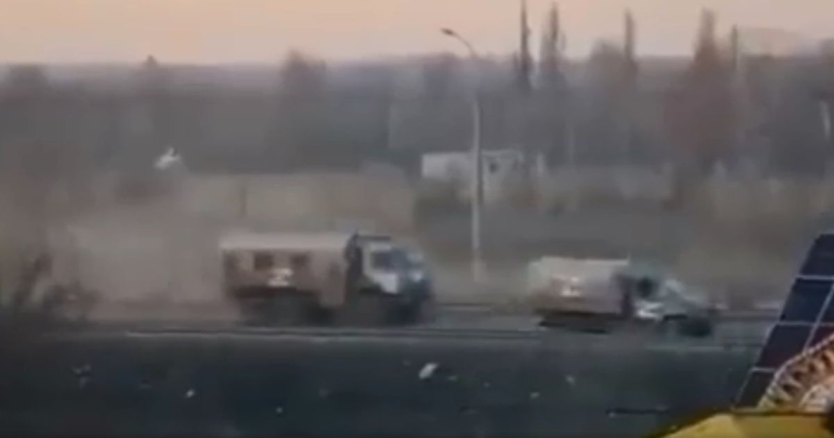 Ввосьме: ЗСУ знову "вдарили" по аеропорту в Чорнобаївці, де окупанти зберігають військову техніку