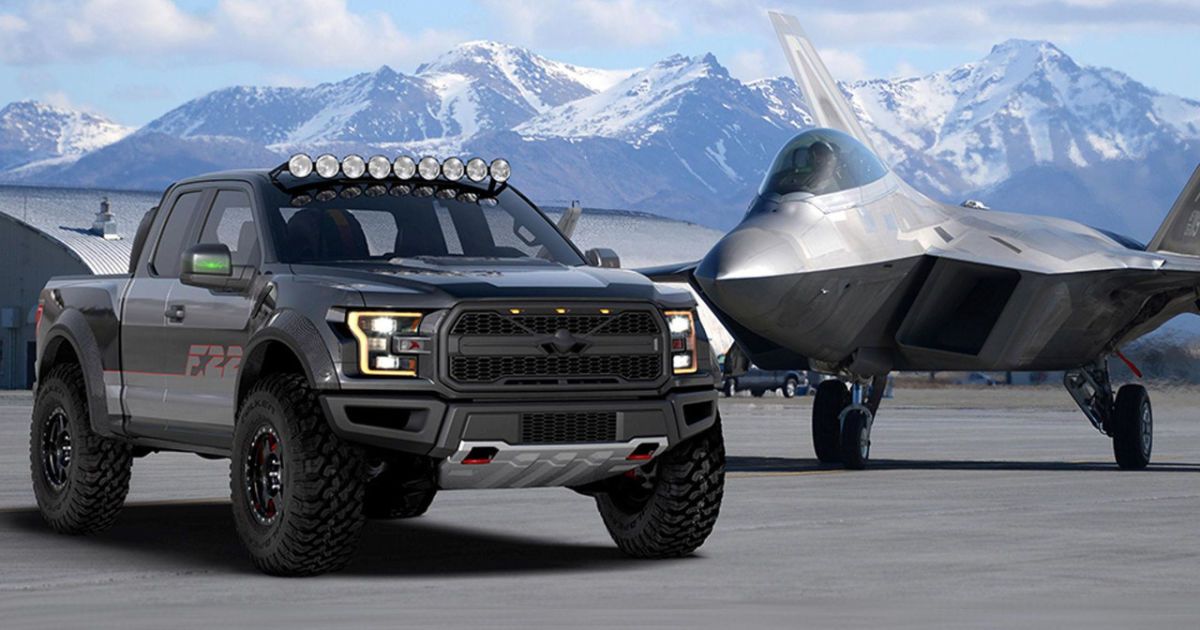 Ford построил особый пикап F-150 Raptor, посвященный истребителю