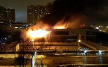 В Москве из-за пожара обрушилась крыша библиотеки Института общественных наук