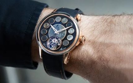 Hublot представил первые в мире часы, сделанные полностью из сапфира | Forbes Life