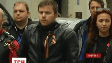 Російські емігранти влаштували шоу під будинком Майї Плісецької