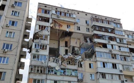 "Вместо комнаты осталась сплошная дыра": жительница дома в Киеве, где прогремел взрыв, рассказала о спасении соседом