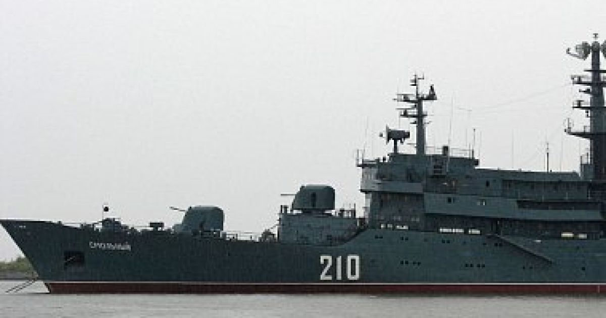Военные спутники отслеживают российское судно