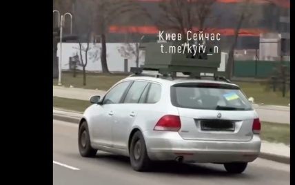 Вулицями Києва роз'їжджає міні-HIMARS: що сталось
