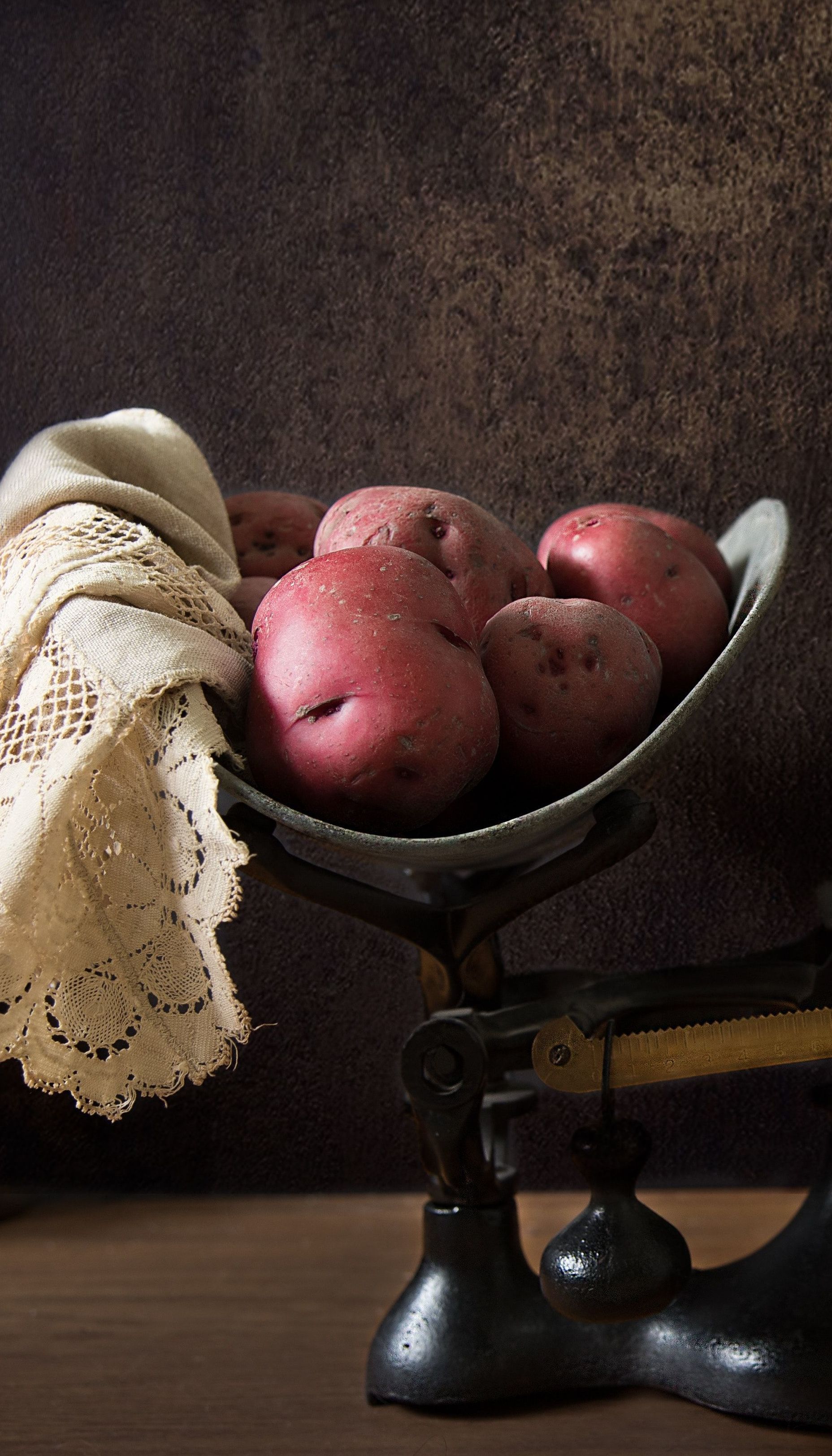 В Україні розпочався сезон молодої картоплі: яка вартість імпортних та українських овочів
