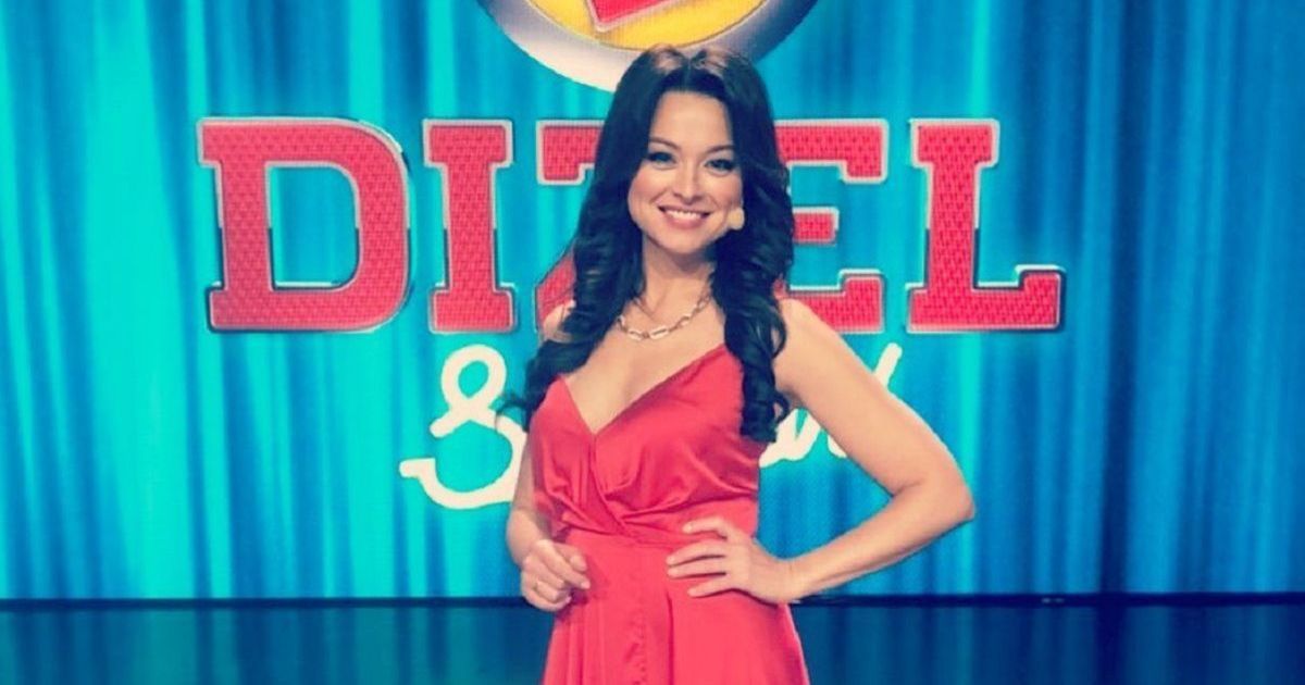 Түнгі үш түсті порно арна