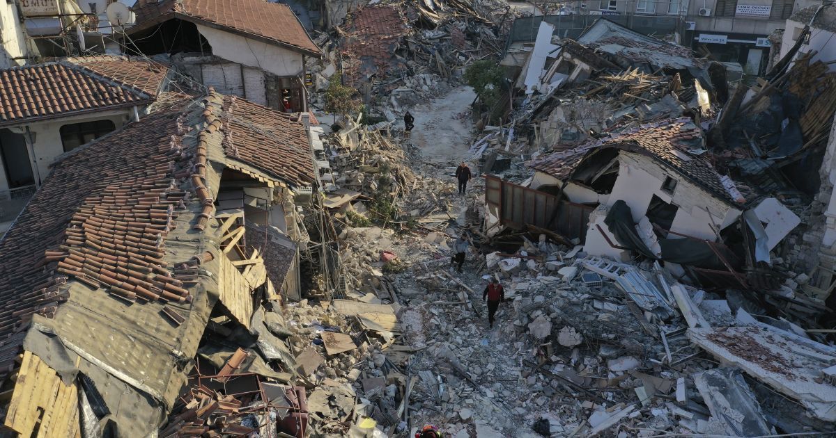 Devastating earthquake in Turkey: after 11 days managed to save a teenager and two men