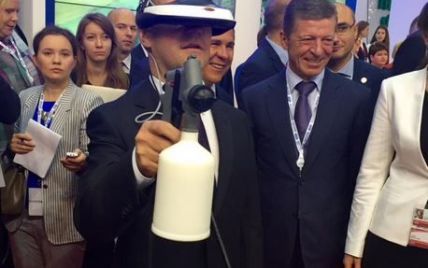 КиберДимон. В Сети смеются над Медведевым с интерактивным тренажером
