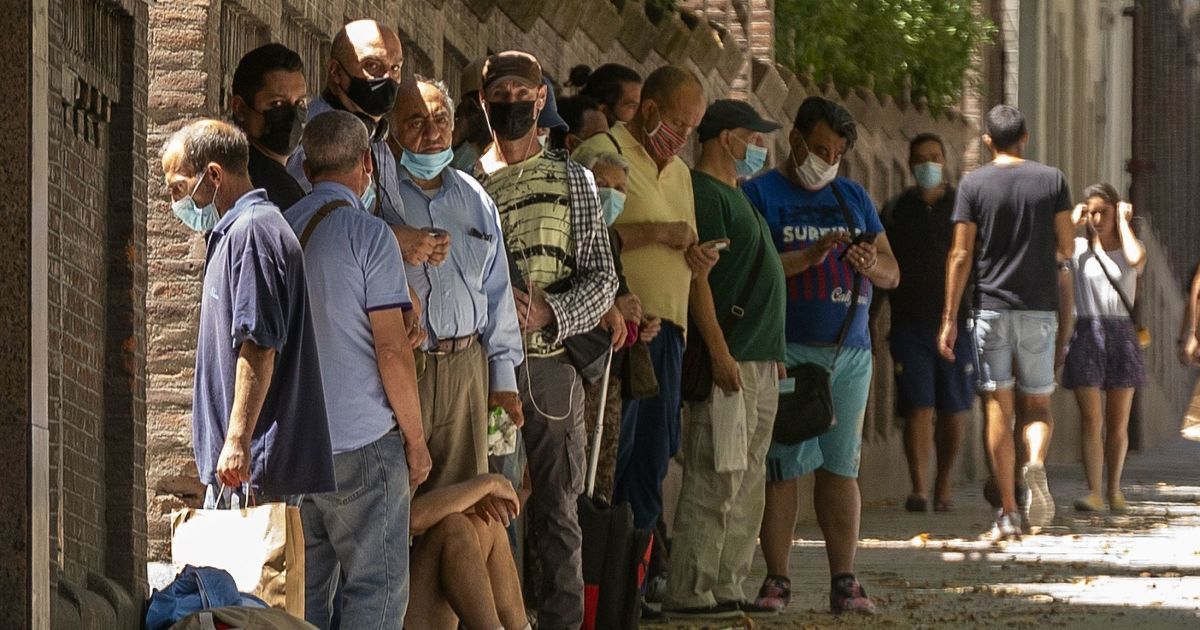 В ВОЗ заявили о периоде "реальной опасности" для человечества из-за новых штаммов COVID-19