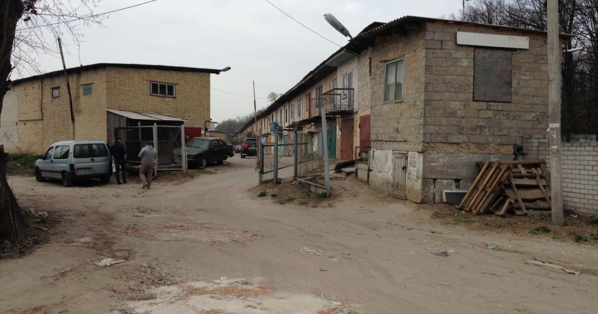 Гаражный кооператив, где нашли машину Познякова / © ТСН.ua