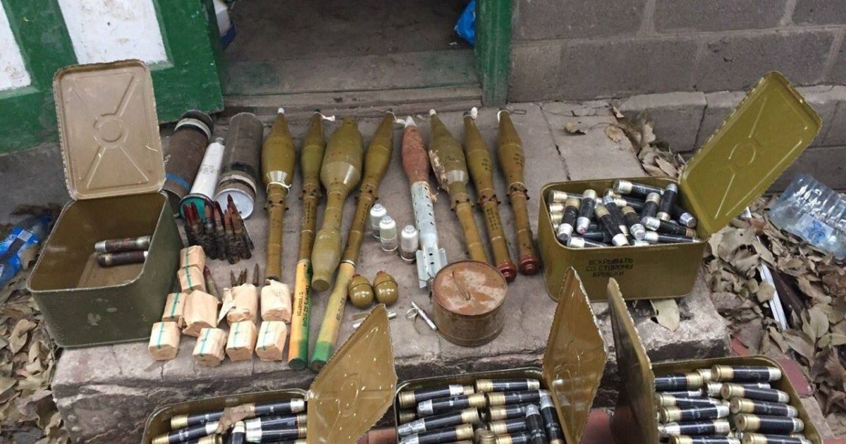 За последние два года на блокпостах на Донетчине изъяли 600 гранатометов и 808 тысяч патронов