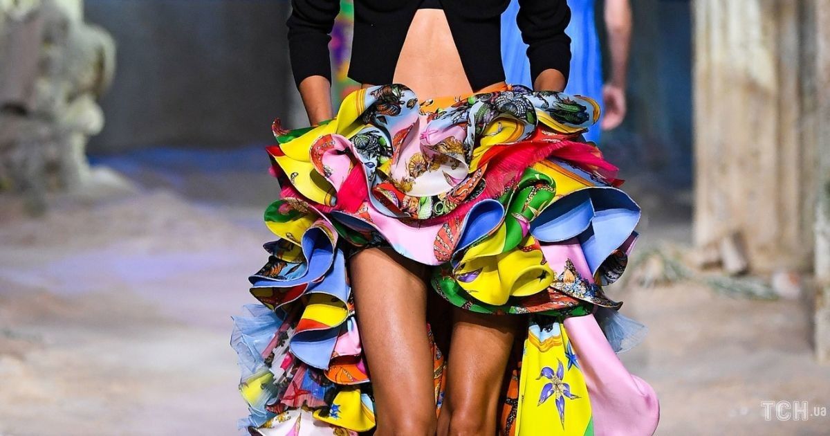 Колекція Versace трет-а-порте сезону весна-літо 2021 / © East News