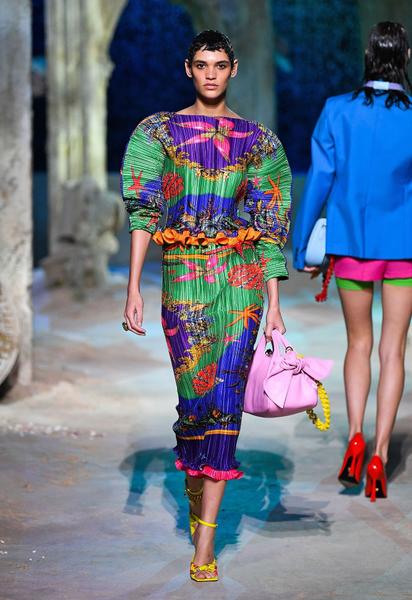 Коллекция Versace трет-а-порте сезона весна-лето 2021 / © East News