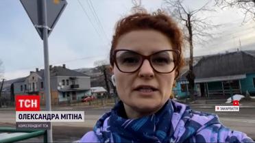 На в'їзді до Закарпаття величезна черга з автівок