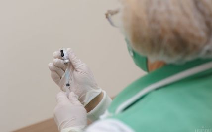 В среднем каждый пятый взрослый украинец полностью вакцинирован от COVID-19 - Минздрав