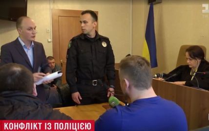 Патрульный в Харькове требует 107 тысяч гривен у активиста "Дорожного контроля" за оскорбление