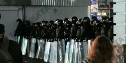 У Мінську правоохоронці розблокували від протестувальників один із мостів