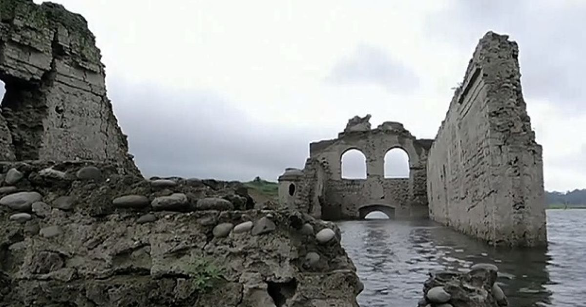 затоплена церква в мексиці_2 / © The Telegraph