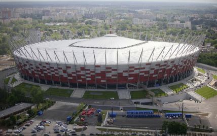 Коронавирус в Польше: футбольный стадион в Варшаве превращают в первую в стране полевую больницу