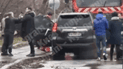 У Києві автівка в'їхала у сміттєвоз, поки водій бився з перехожим: відео