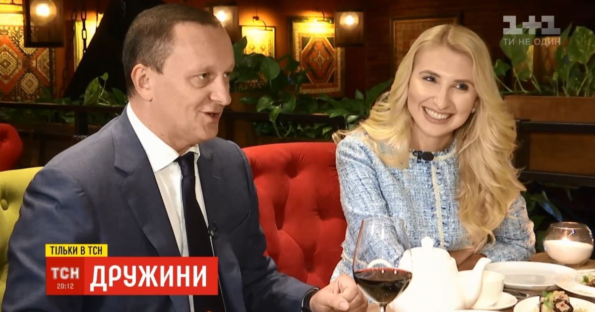 "Золота пара": секретарка ЦВК і юрист-мільйонер розкрили секрет подружнього щастя
