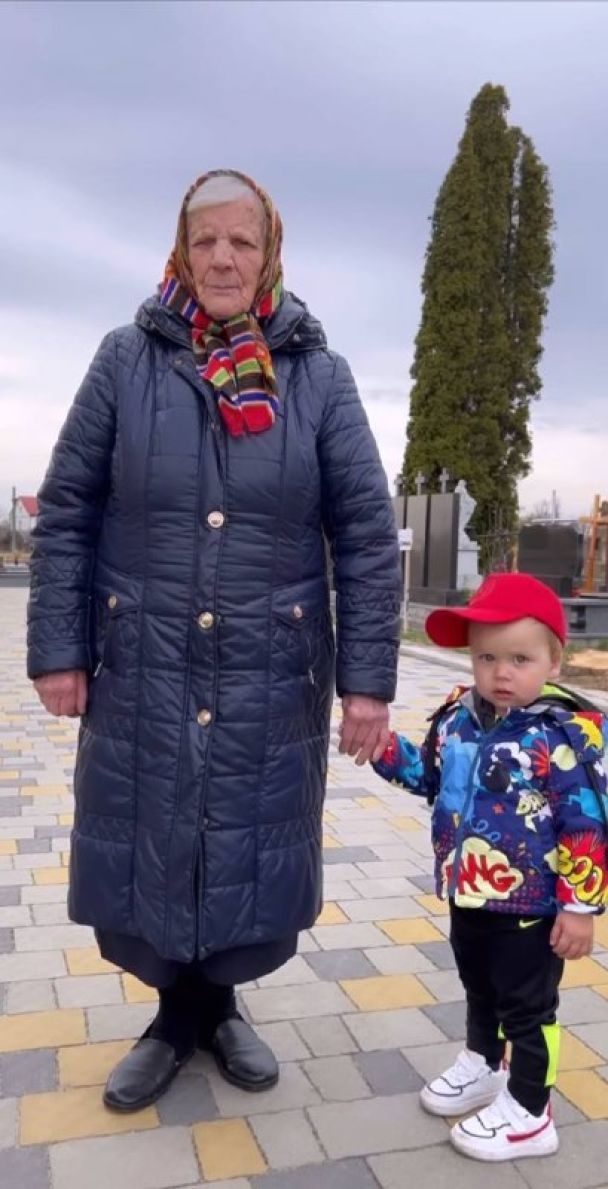 Анна Саливанчук с бабушкой / © instagram.com/salivanchuk.anna