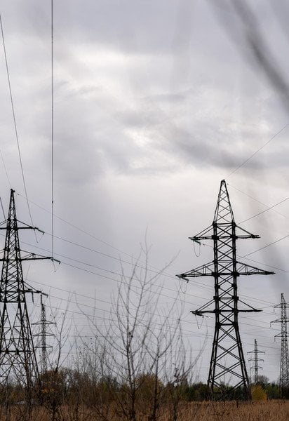 Сотни тысяч семей на Киевщине остались без света