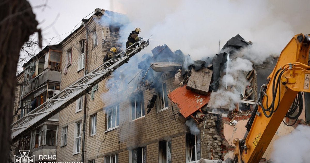 Удар по багатоповерхівці в Харкові.