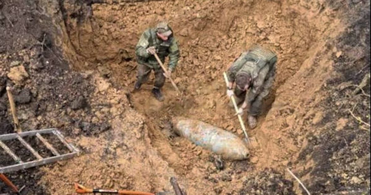 У російському Бєлгороді у суботу, 22 квітня, знайшли ще одну авіабомбу