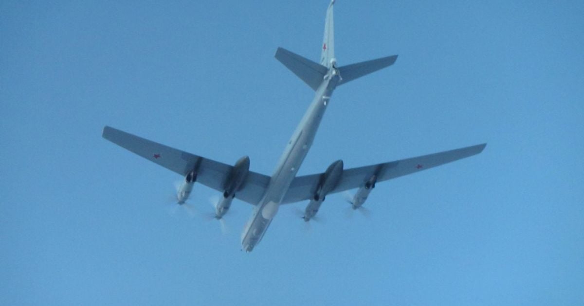 Перехвачен ВВС Великобритании российский Ту-142