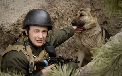 "Когда я иду на позицию, Фауст возле меня": в Нацгвардии появилась немецкая овчарка, которая помогает защищать Украину