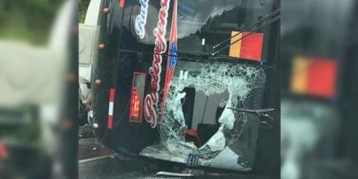 У Еквадорі у жахливій аварії пасажирського автобусу загинули 12 людей
