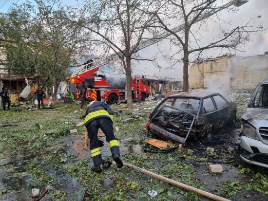 Росія завдала ракетного удару по Черкасах: уламки наробили лиха (фото)