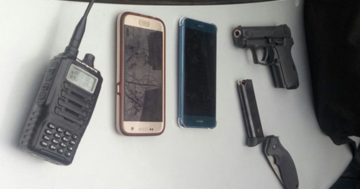 Задержанного везут в полицию для установления личности  / © ГУ Национальной полиции в Киеве