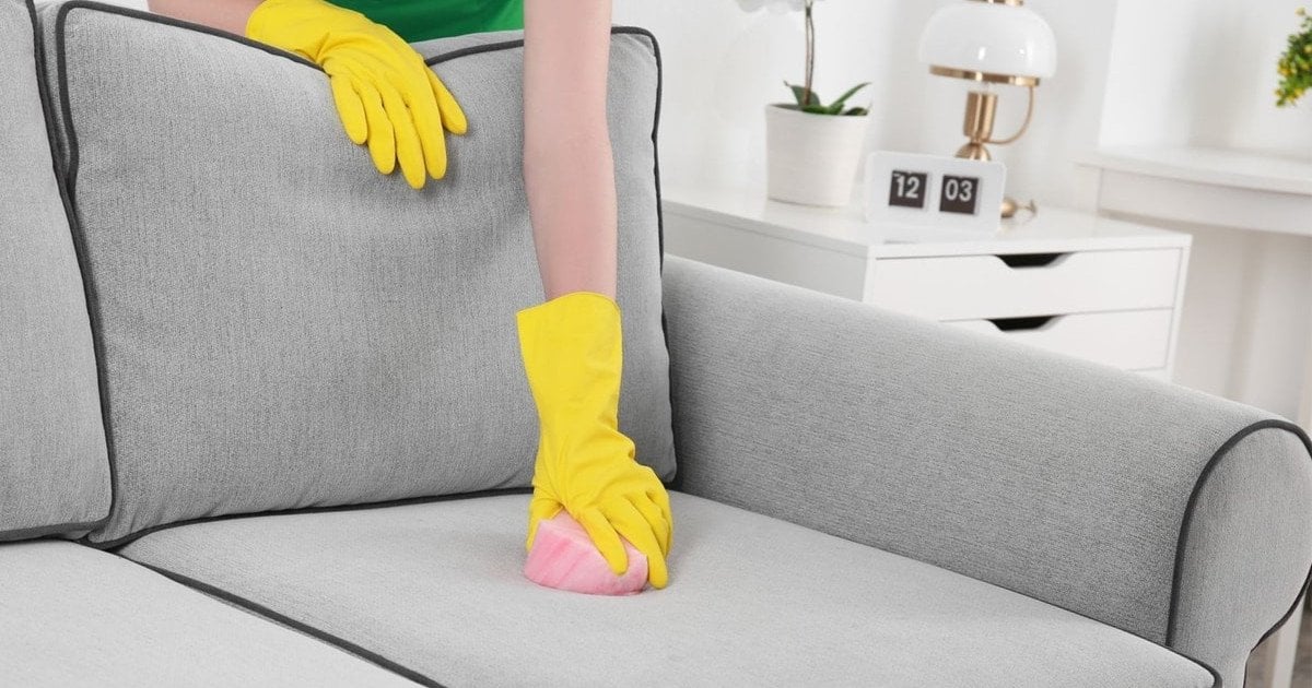 Як почистити диван