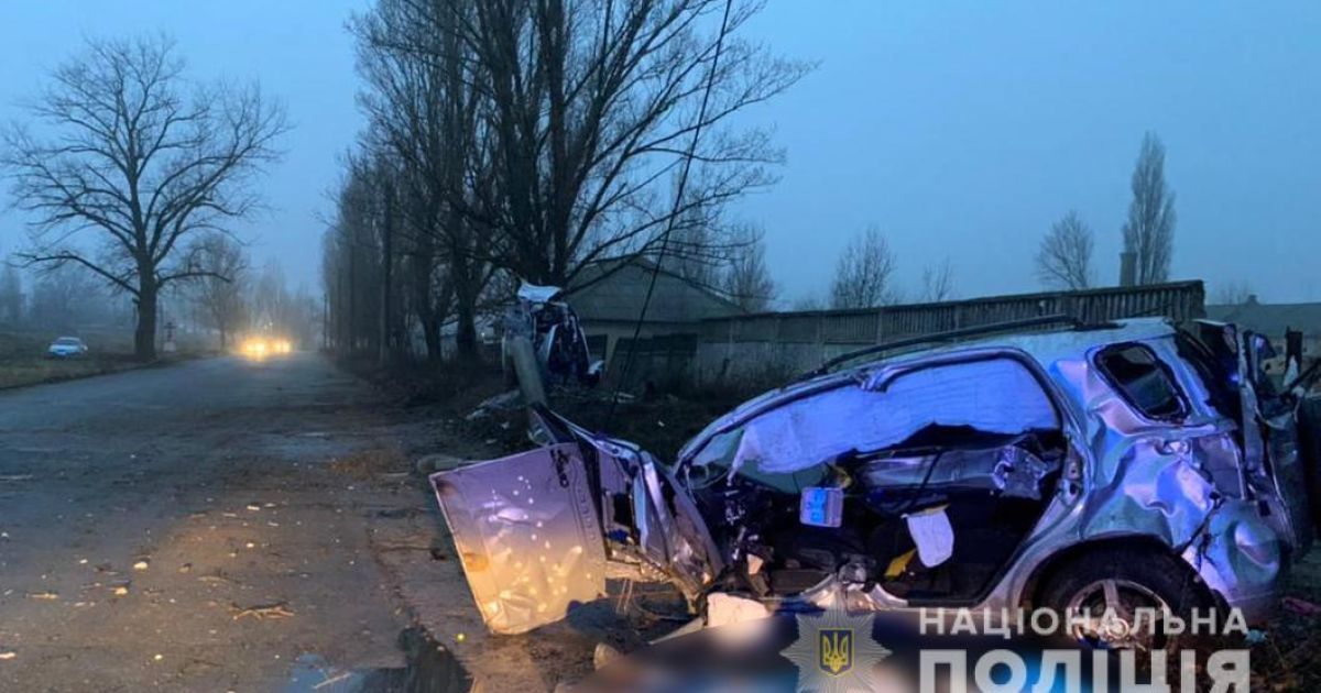 Машину разорвало пополам, а водитель погиб: последствия страшного ДТП в Одесской области