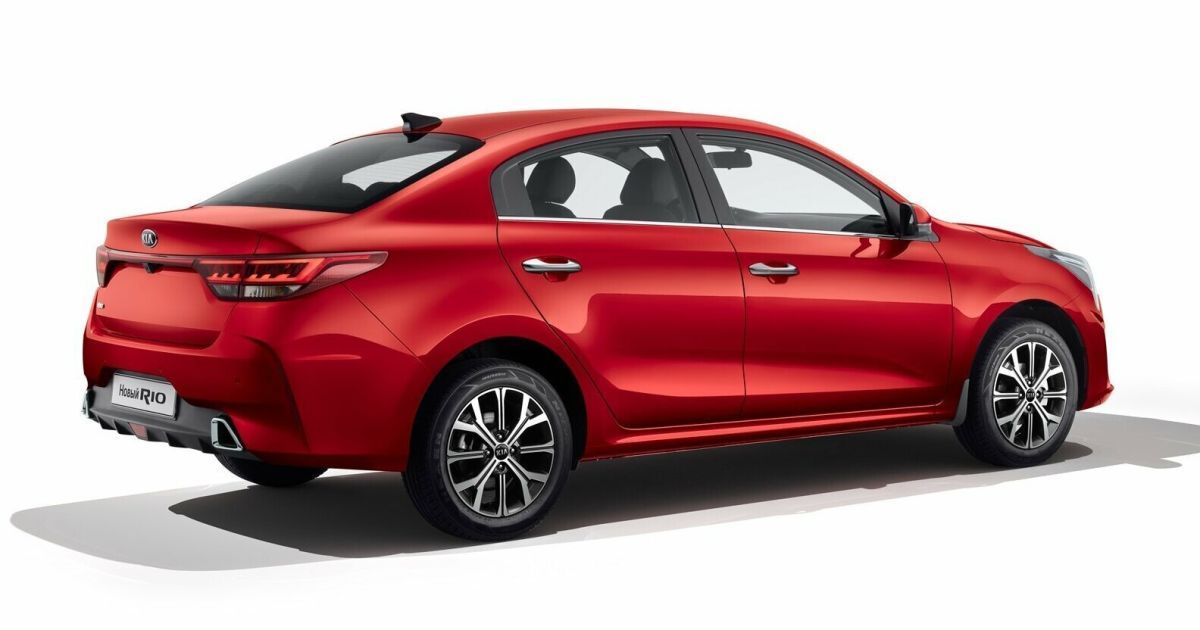 Стало известно, что входит в базовую комплектацию российского седана KIA Rio, который собирает ЗАЗ