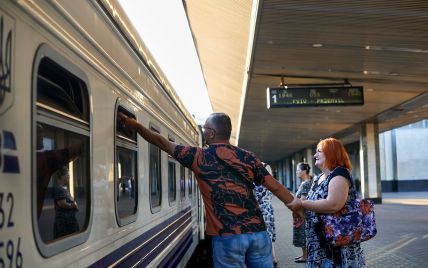 Через ДТП на залізниці на ділянці Знам'янка — Пантіївка сталася затримка поїздів по Україні (список)