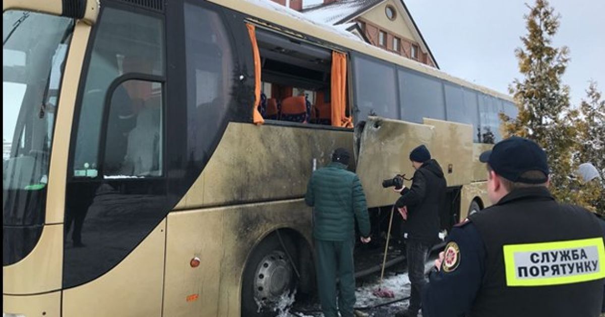 Польский автобус под Львовом обстреляли из гранатомета - СМИ