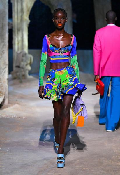 Коллекция Versace трет-а-порте сезона весна-лето 2021 / © East News