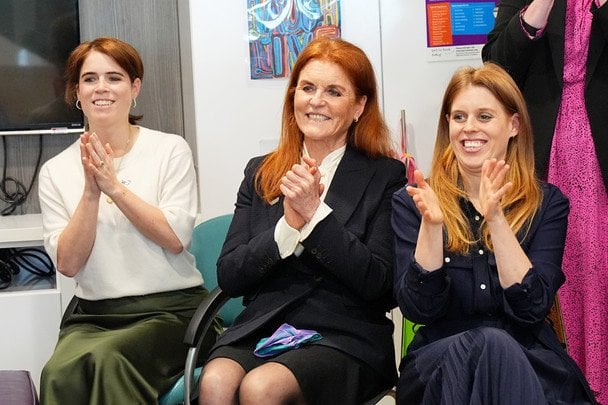 Сара з дочками Євгенією та Беатріс / © Getty Images