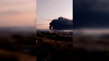 У Феодосії атаковано нафтобазу: спалахнула пожежа