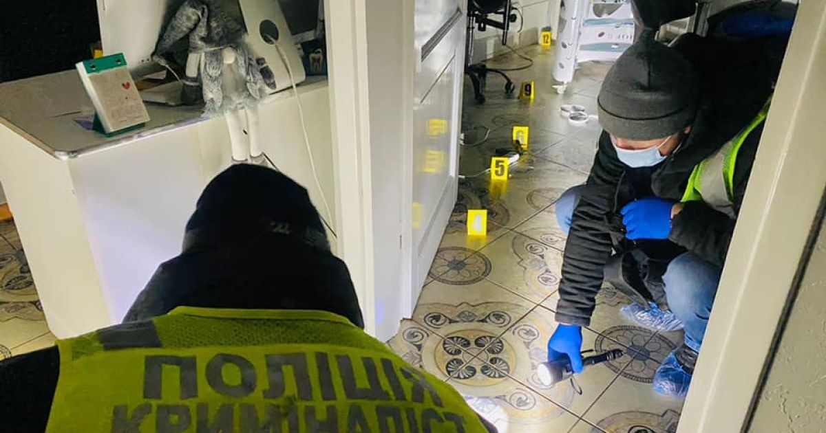 Кілер був одягнений у лижний костюм: подробиці вбивства чоловіка у стоматкабінеті в Яремчі