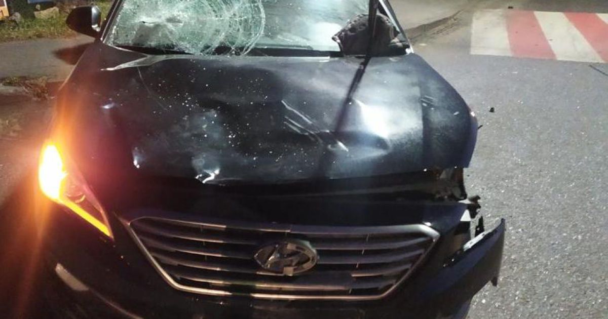 22-річний львів'янин під наркотиками і алкоголем влетів на краденому авто в зупинку і збив на смерть чоловіка