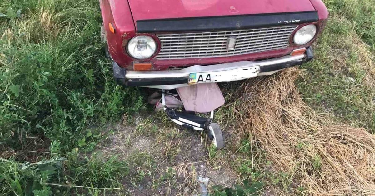 У Вінницькій області п'яний водій збив візочок з однорічною дівчинкою: дитина отримала тяжкі травми